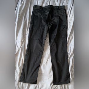Men’s black 32/30 IZOD dress pants